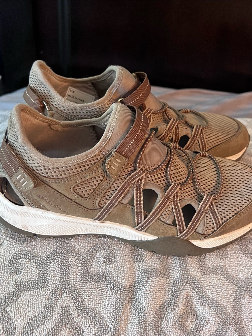 Eddie Bauer Women’s Taupe Knit Slip-On Sneaker Sandal Size 8 1/2 M